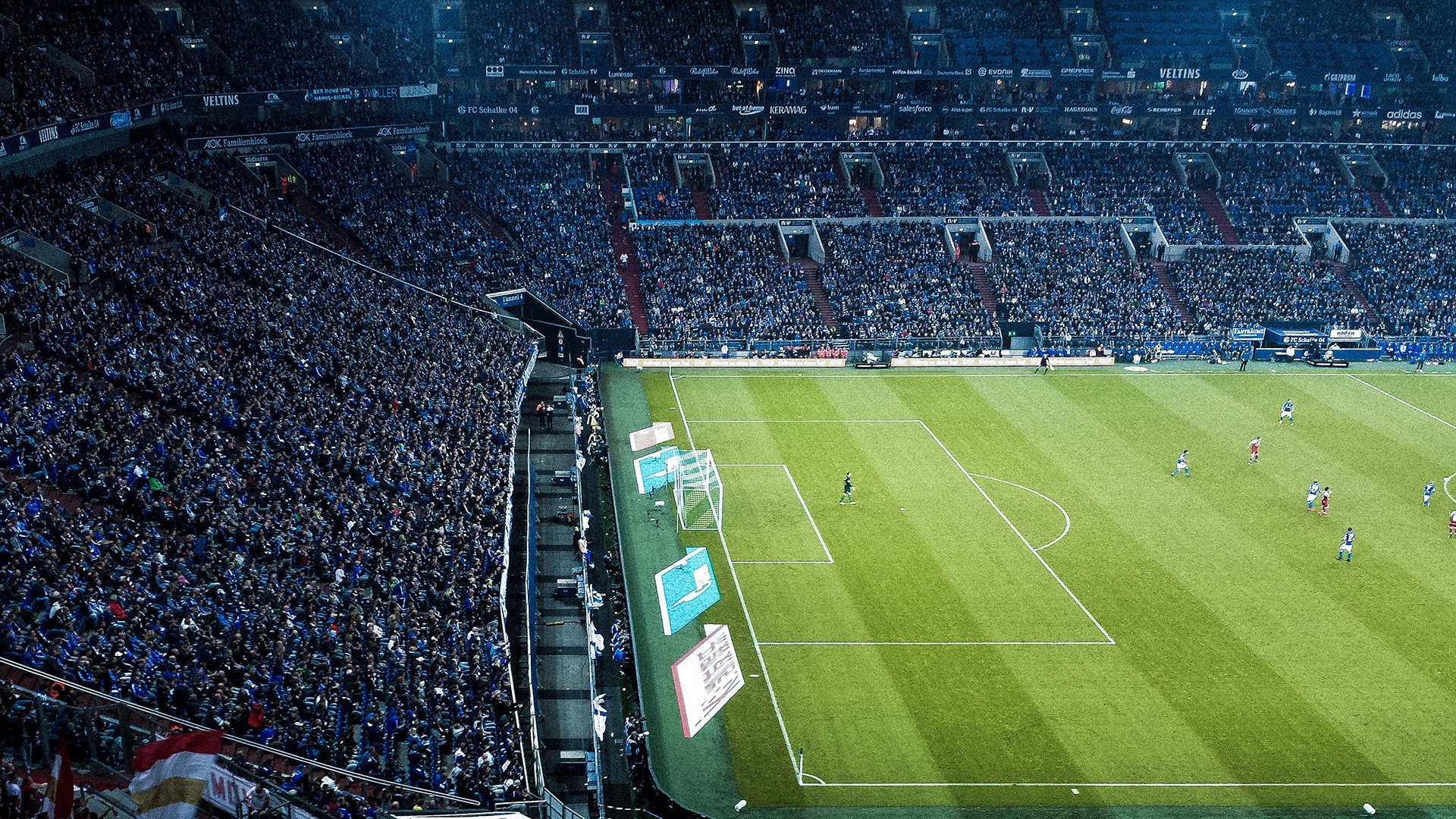 开云体育在线官网-五大联赛是否推动短传控制核心球员向后场倾斜，短传最好的球员